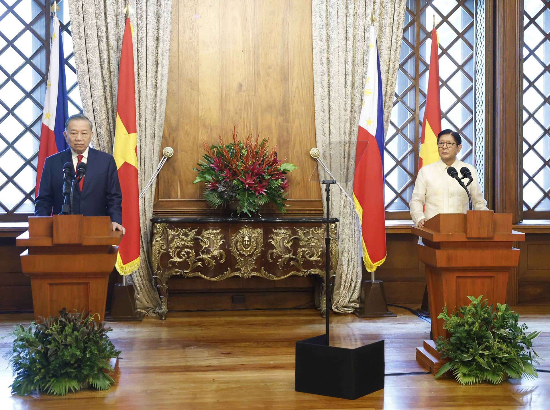 vnapotaltongbithuchutichnuoctolamvatongthongphilippinesgapgobaochi8797773 17802877051101491265140.jpg