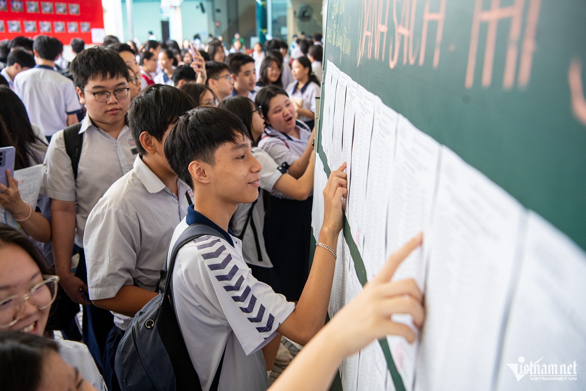W-Kì thi lớp 10 tại TPHCM năm 2026 Tuấn Hùng 45.jpg