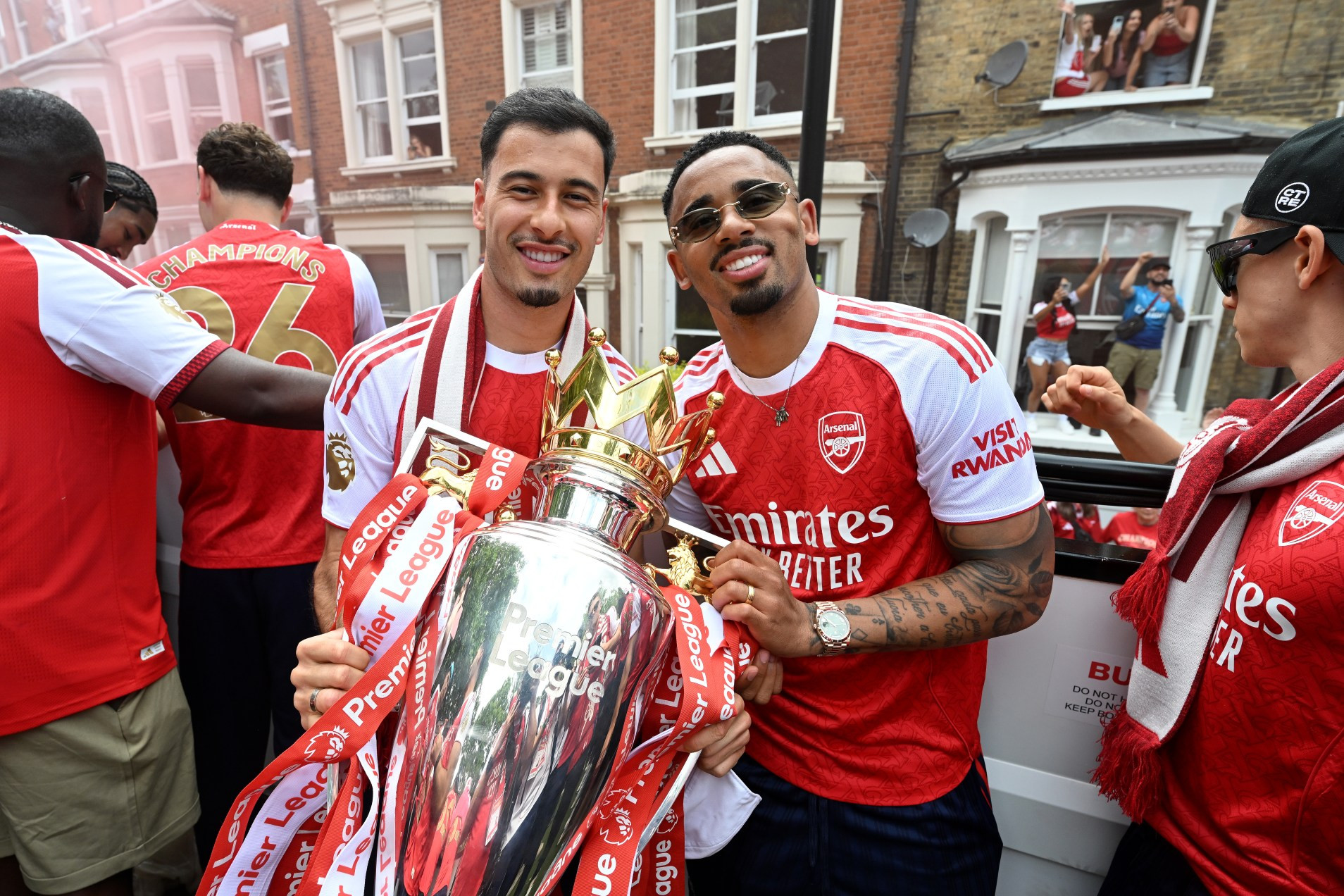 www_thesun_co_uk GETTY_Arsenal Trophy Parade_SPO_GYI2279084106jpg JS1085152464.jpg