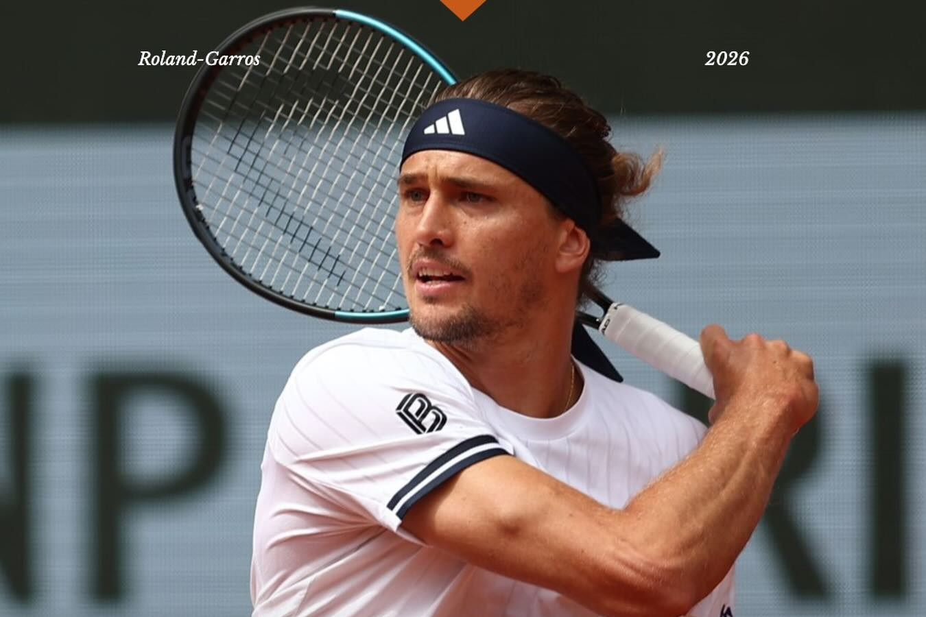 Zverev thẳng tiến tứ kết Roland Garros, chờ đại chiến 'Rafa mới'