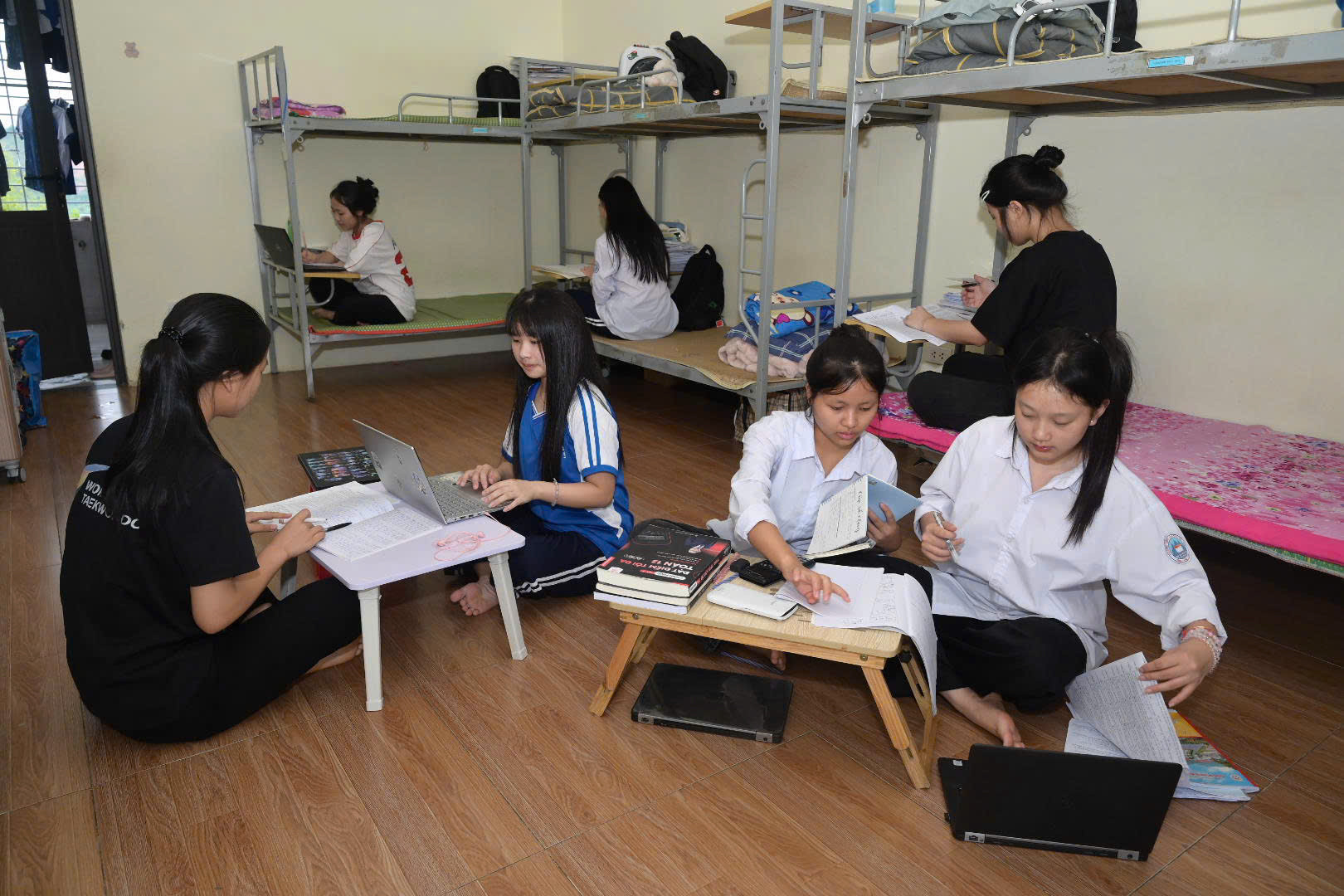 1 thi sinh tot nghiep.jpg