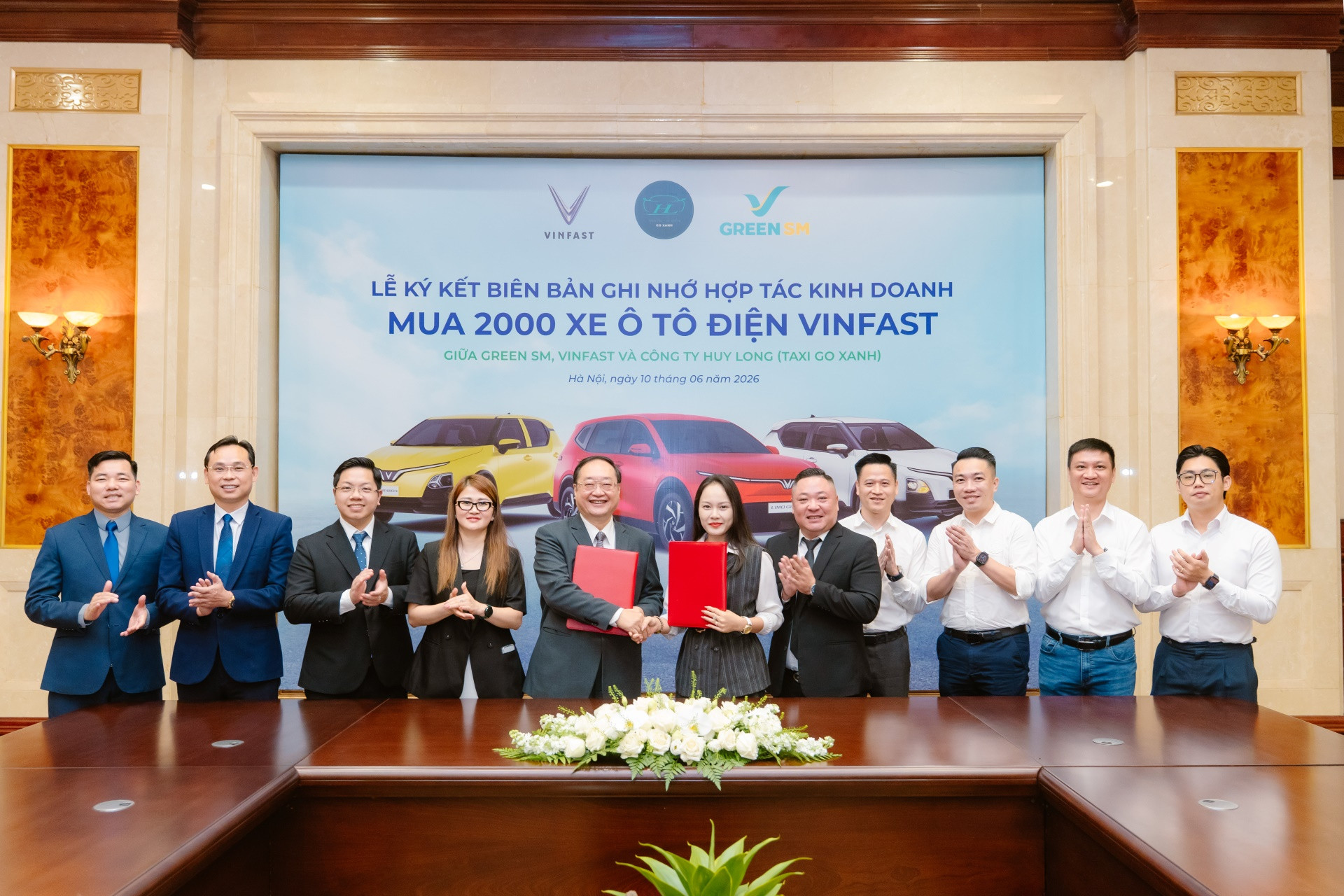 Anh1zxcv.jpg