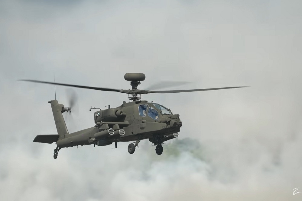 Báo Mỹ nêu nguyên nhân khiến trực thăng AH-64 rơi gần eo biển Hormuz