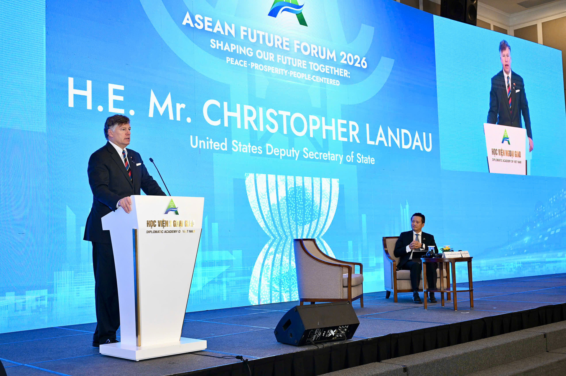 Christopher Landau_ 6.jpg