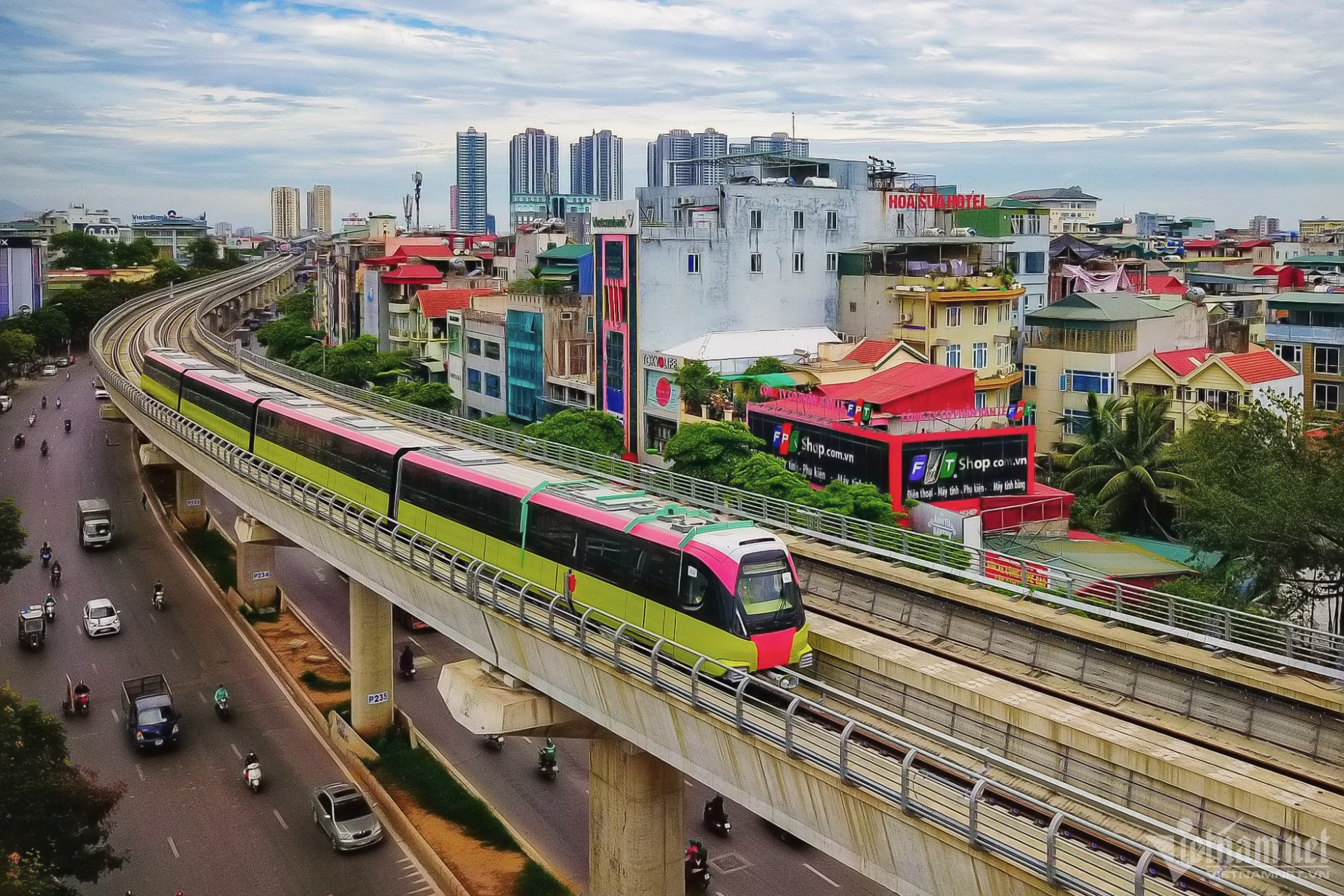 Hoàng Hà w metro nhon 1 47.jpg