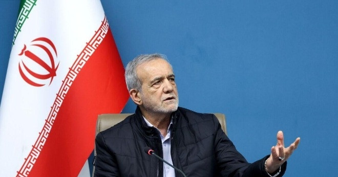 Iran nói về tình trạng &amp;apos;nửa xung đột&amp;apos; với Mỹ, ông Trump cảnh báo rắn Tehran