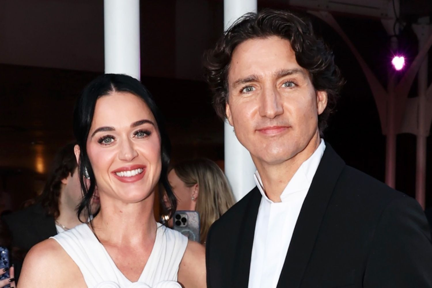 katy perry justin trudeau 01 060926 3be6d0ef33ef4fe7b977b7dd36648956.jpg