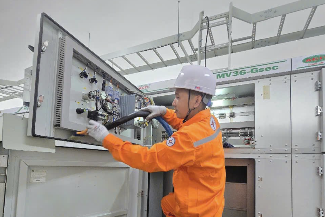 Lãnh đạo EVN: Đổi khung giờ cao điểm không ảnh hưởng đến tiền điện sinh hoạt