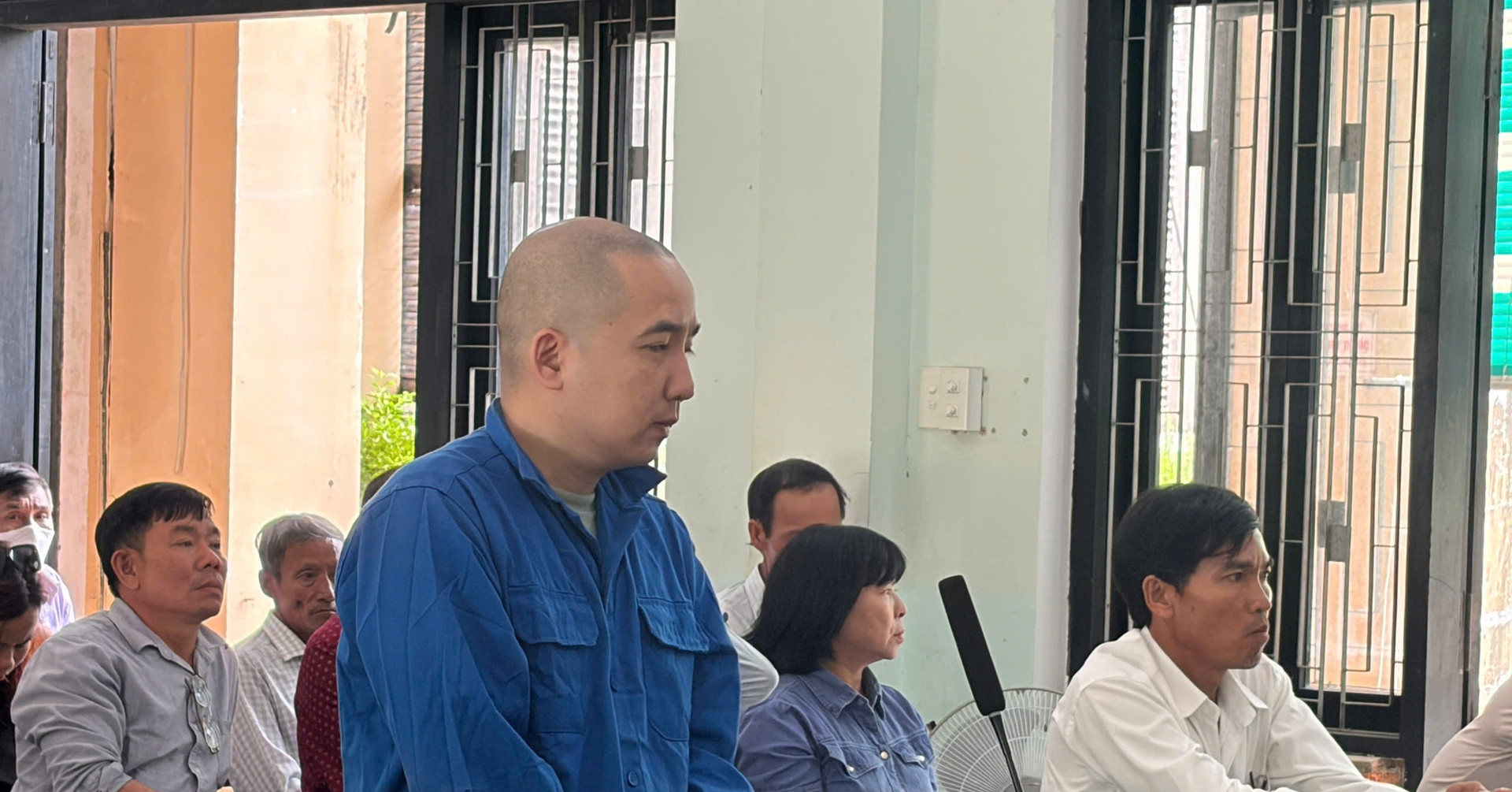 Lừa phân lô, tách thửa bằng mác cán bộ phòng đăng ký đất đai, chiếm đoạt hơn 10 tỷ