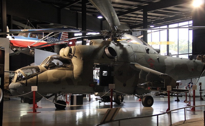 Máy bay Mi-24 Hind trong bảo tàng. Ảnh: Warisboring