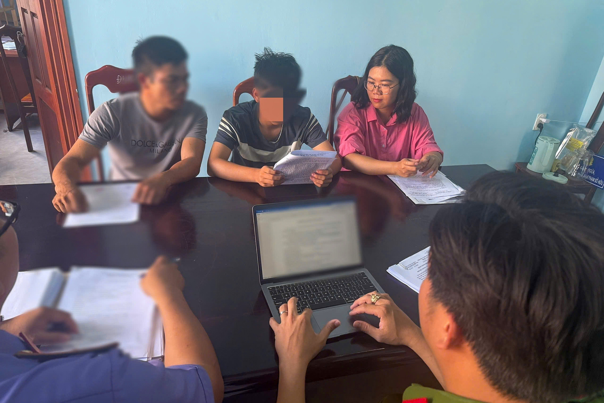 Nam sinh lớp 10 bị khởi tố để điều tra mua bán 20 triệu dữ liệu cá nhân.jpg