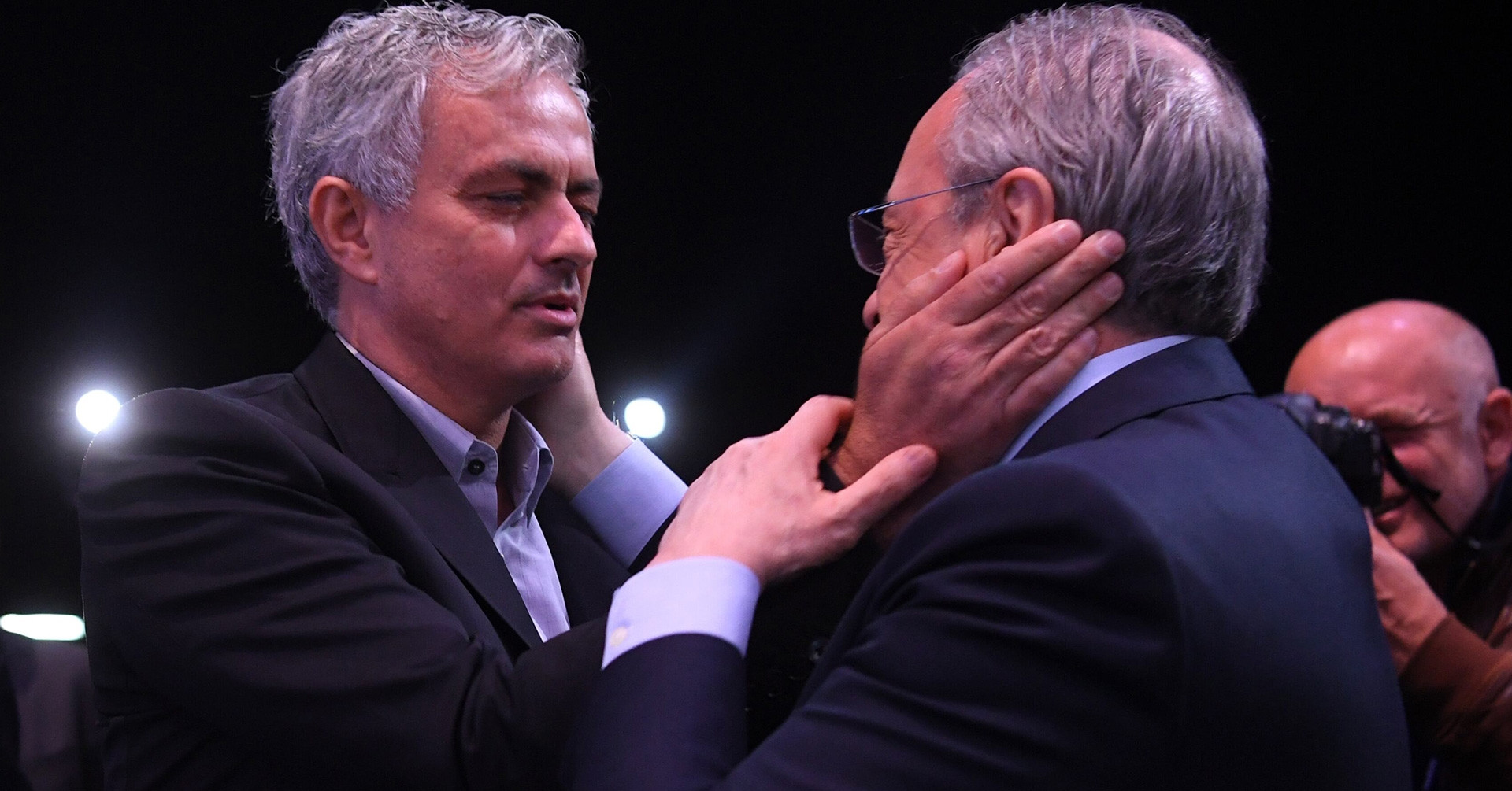 Real Madrid bắt đầu lại với Mourinho: Tất cả vì Champions League