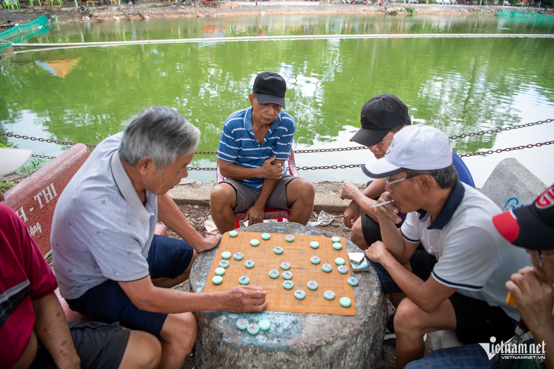 https://static-images.vnncdn.net/vps_images_publish/000001/000003/2026/6/10/w-cong-vien-le-thi-rieng-tuan-hung-101-2735.jpg