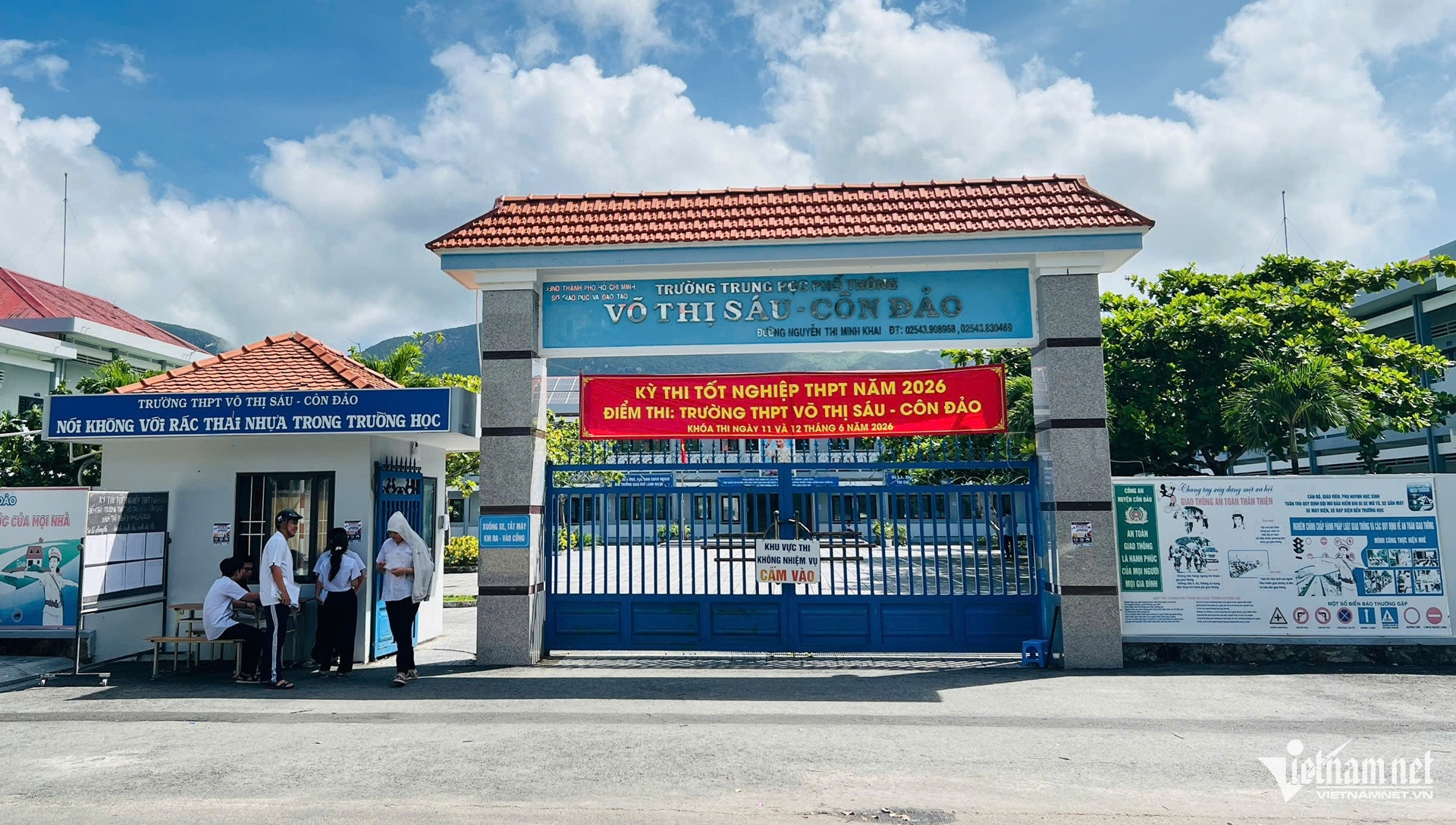 W-Kỳ thi đặc biệt của 114 thí sinh ở Côn Đảo.4.jpg