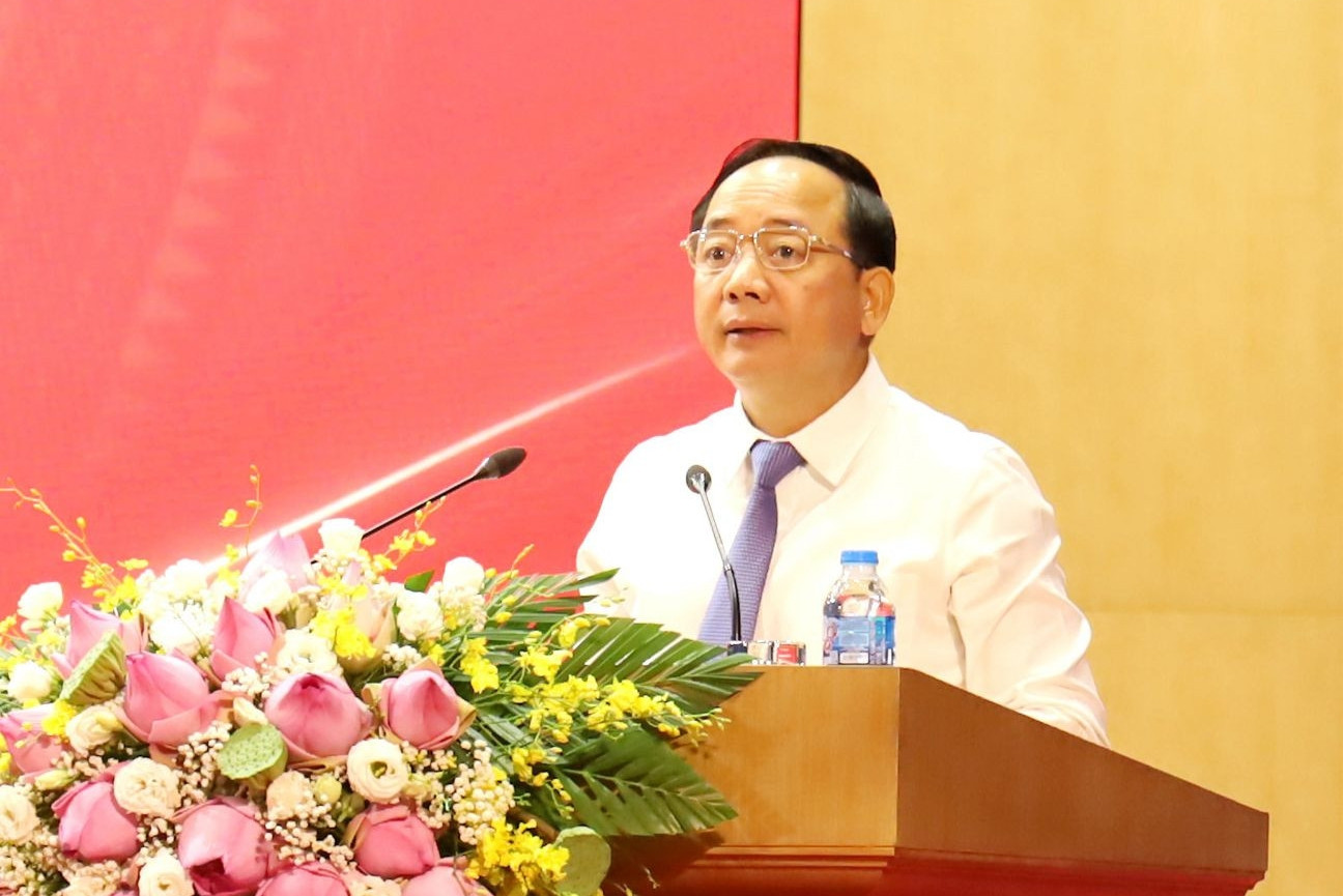 Xây dựng XHCN phải được tiến hành một cách thiết thực, cụ thể, bắt đầu từ cơ sở