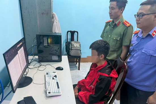 Bản tin cuối ngày 10/6:Nam sinh xâm nhập hệ thống tiêm chủng bán dữ liệu cá nhân