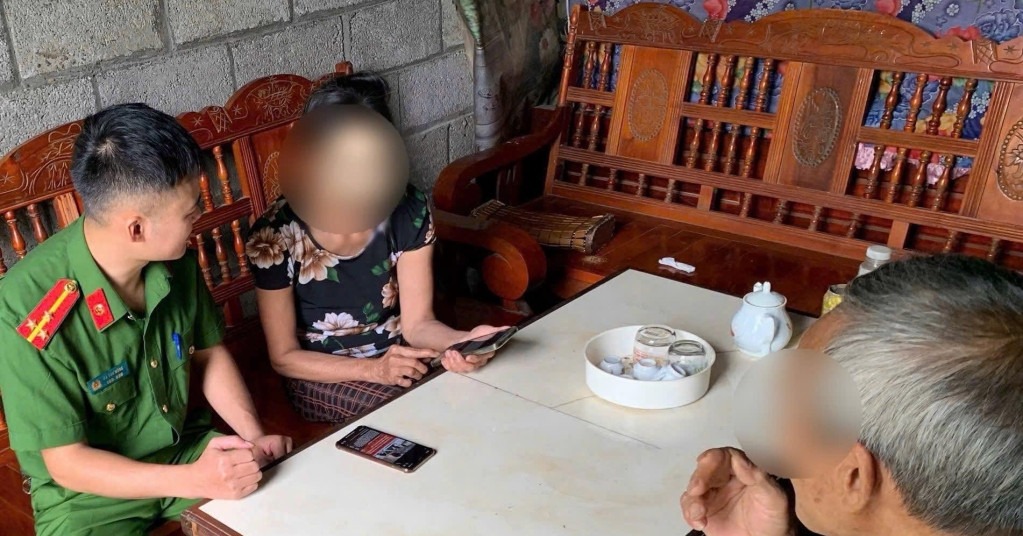 Đôi vợ chồng mời hàng xóm tham gia &amp;apos;hợp đồng kỳ nghỉ&amp;apos; để tiền đẻ ra tiền