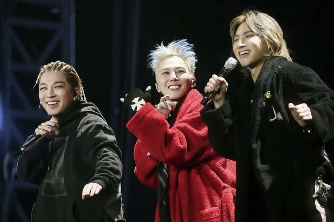 G-Dragon cùng nhóm nhạc BIG BANG diễn tại Hà Nội trong tour lịch sử