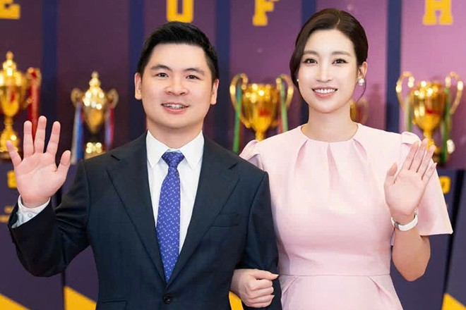 Hoa hậu Đỗ Mỹ Linh tình tứ bên chồng chủ tịch, MC Thụy Vân nhận tin vui
