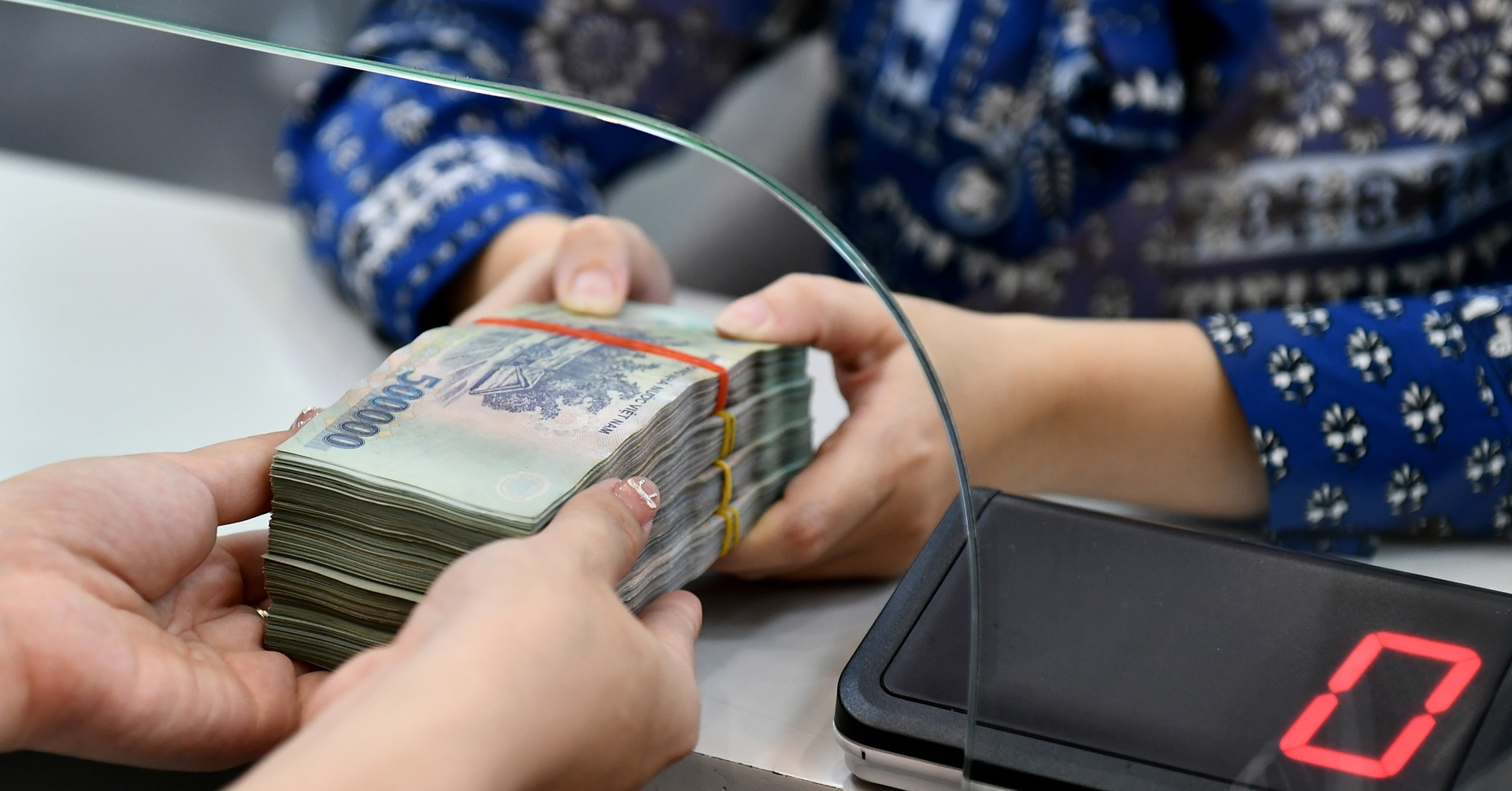 Ký hợp đồng sở hữu kỳ nghỉ còn bỏ trống nhiều chỗ, cặp vợ chồng mất gần 1,2 tỷ đồng