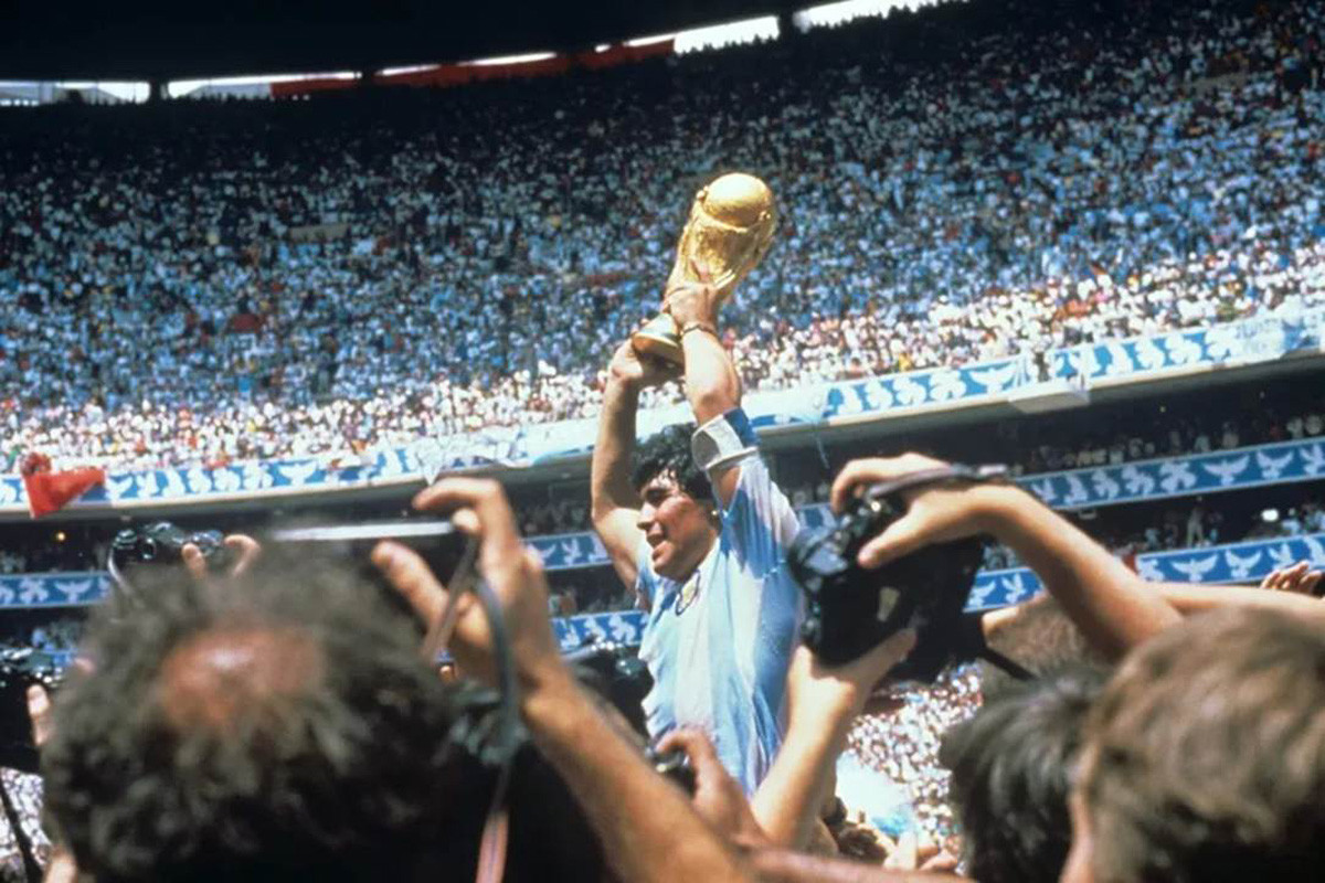 Maradona Azteca 1986.jpg