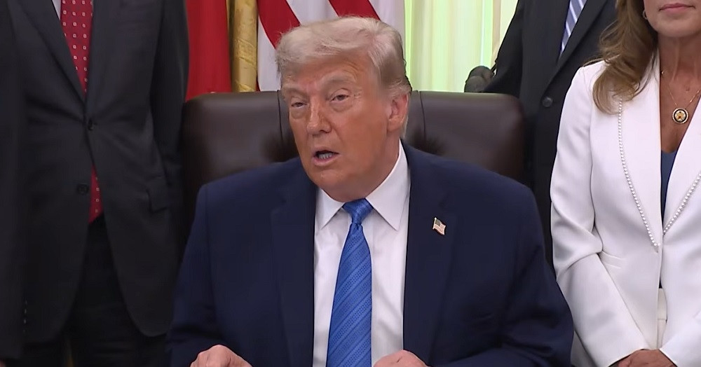 Ông Trump tuyên bố không gia hạn hiệp định thương mại với Canada và Mexico