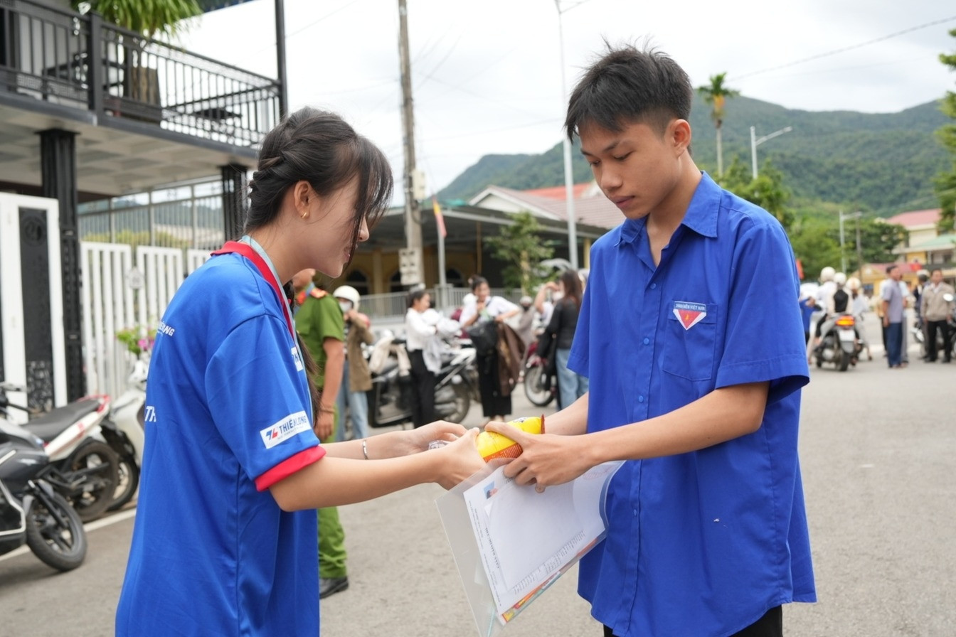 Tiếp sức cho hàng trăm thí sinh vùng cao Huế thi tốt nghiệp THPT năm 2026