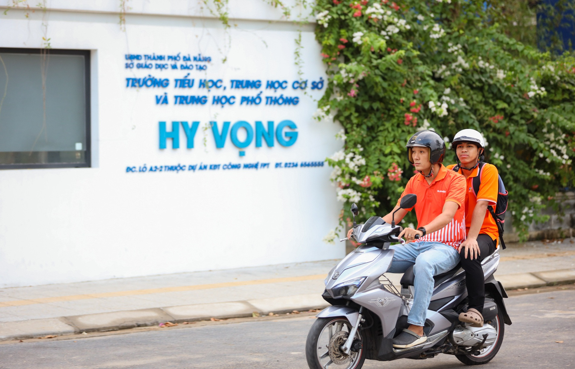 tót nghiệp