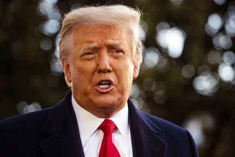 Ông Trump dọa giáng đòn 'rất mạnh' vào Iran và chiếm đảo Kharg