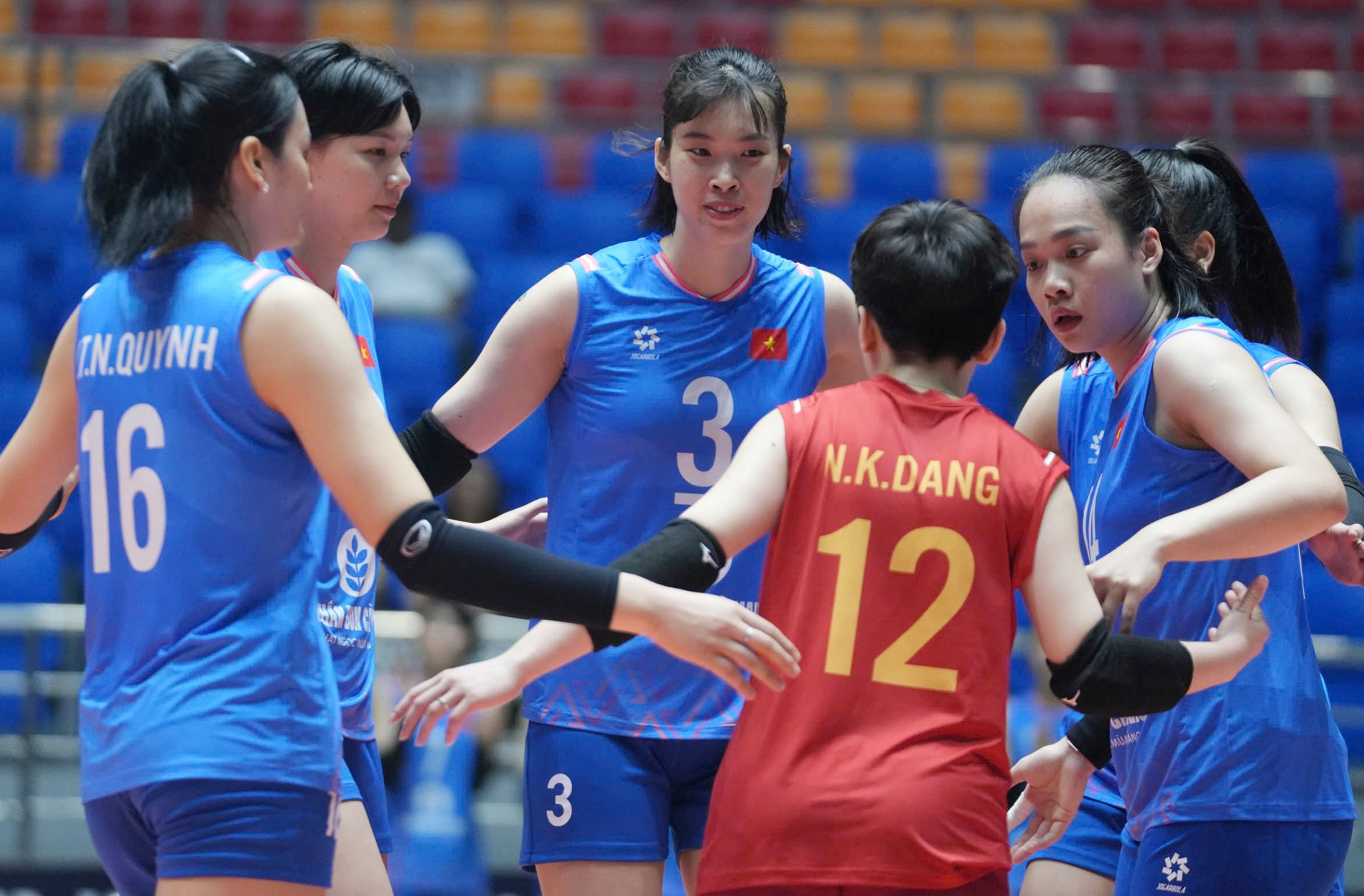 tuyen bong chuyen nu viet nam iran 1.jpg