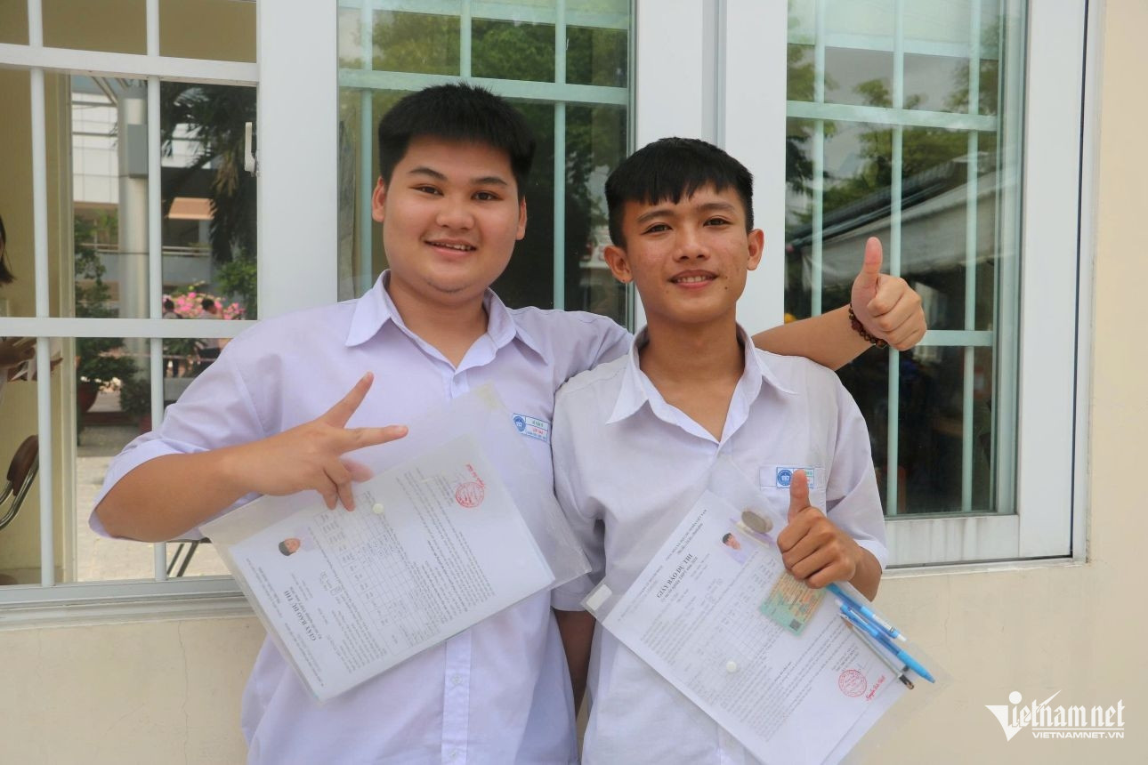 W-Hoang Hưng.jpg