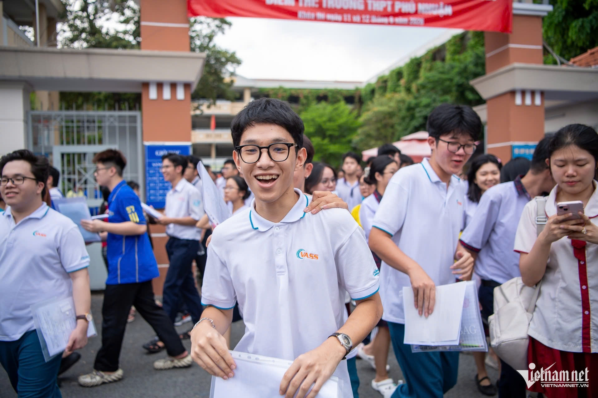 W-thi toan   tot nghiep thpt (10).jpg