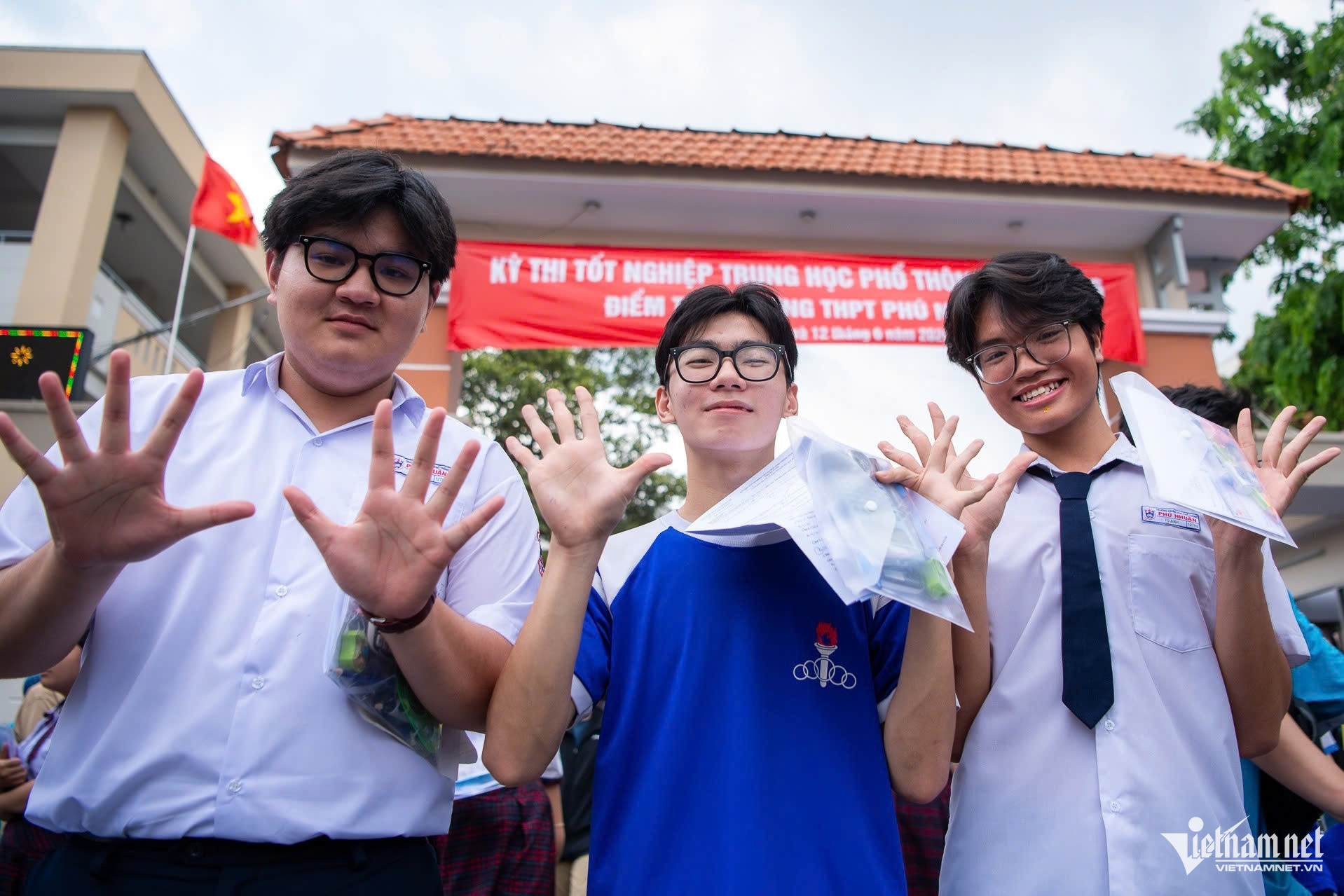 W-thi toan   tot nghiep thpt (12).jpg