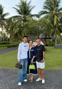 batch_z7928642629234_66cf9c0cbab8309feea6ece76314a1ab.jpg