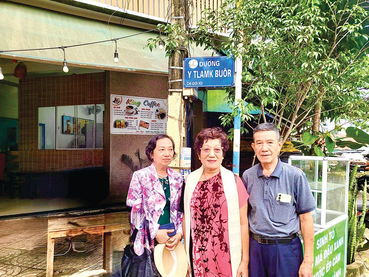 Đại tá ảnh 2.jpg