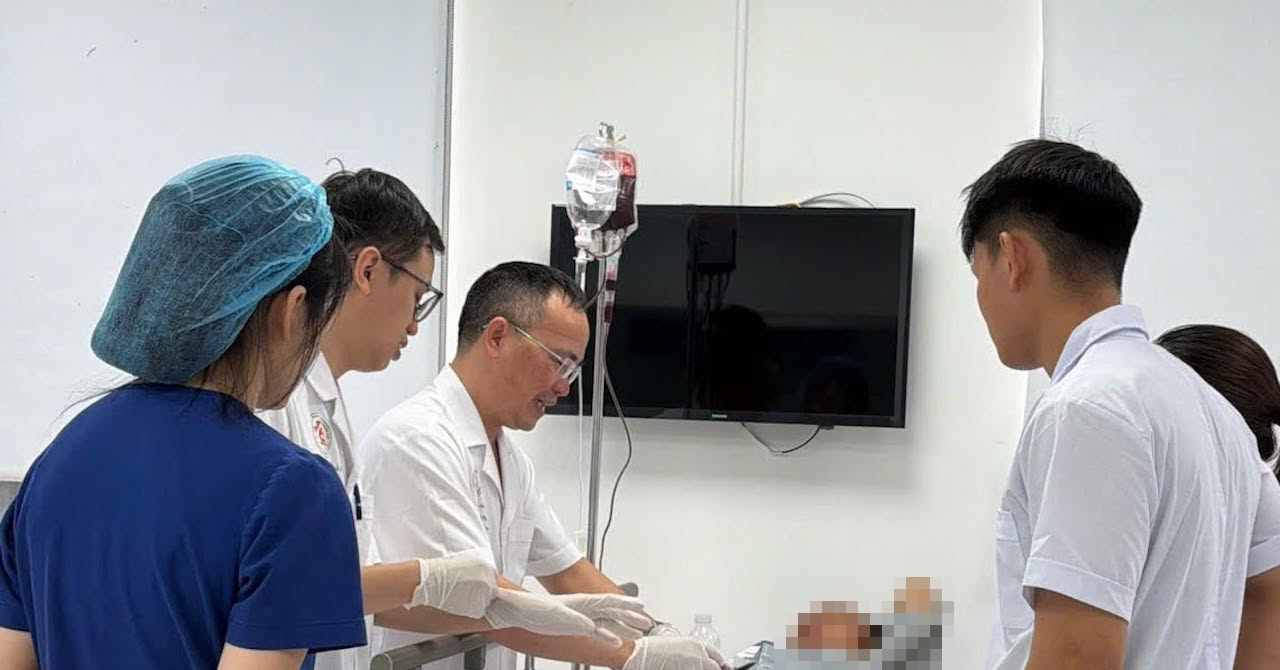 Ngã vào cọc gỗ, người đàn ông 48 tuổi gặp biến chứng hiếm kéo dài 7 ngày