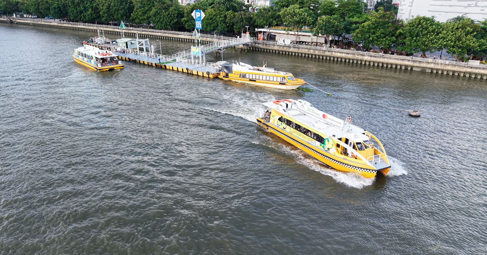 Người dân muốn đi làm bằng buýt sông khi TPHCM sắp mở thêm loạt tuyến mới