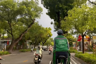 Sông Hương, xích lô và câu chuyện chuyển đổi số du lịch ở Huế