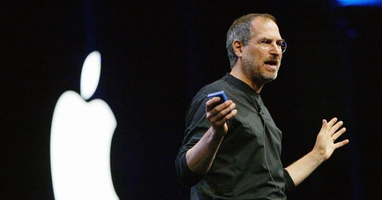 Steve Jobs bán xe hơi để mua máy tính, 2 năm sau trở thành triệu phú
