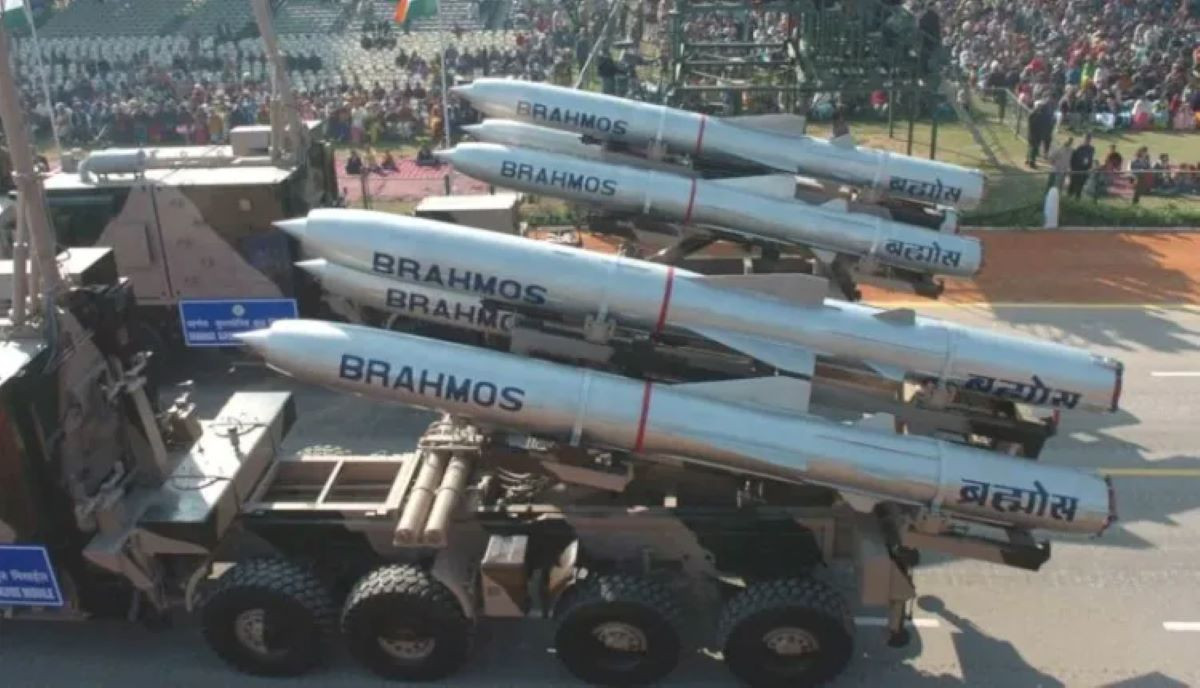 tên lửa BrahMos 1.jpg