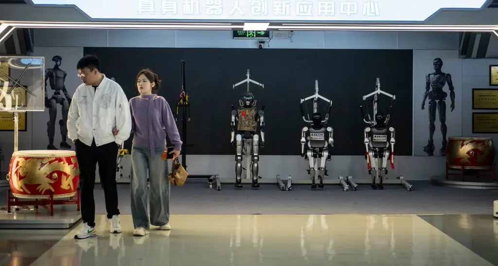Từ xe điện đến robot: Cú bứt phá ngoạn mục giúp Trung Quốc "soán ngôi" Nhật Bản