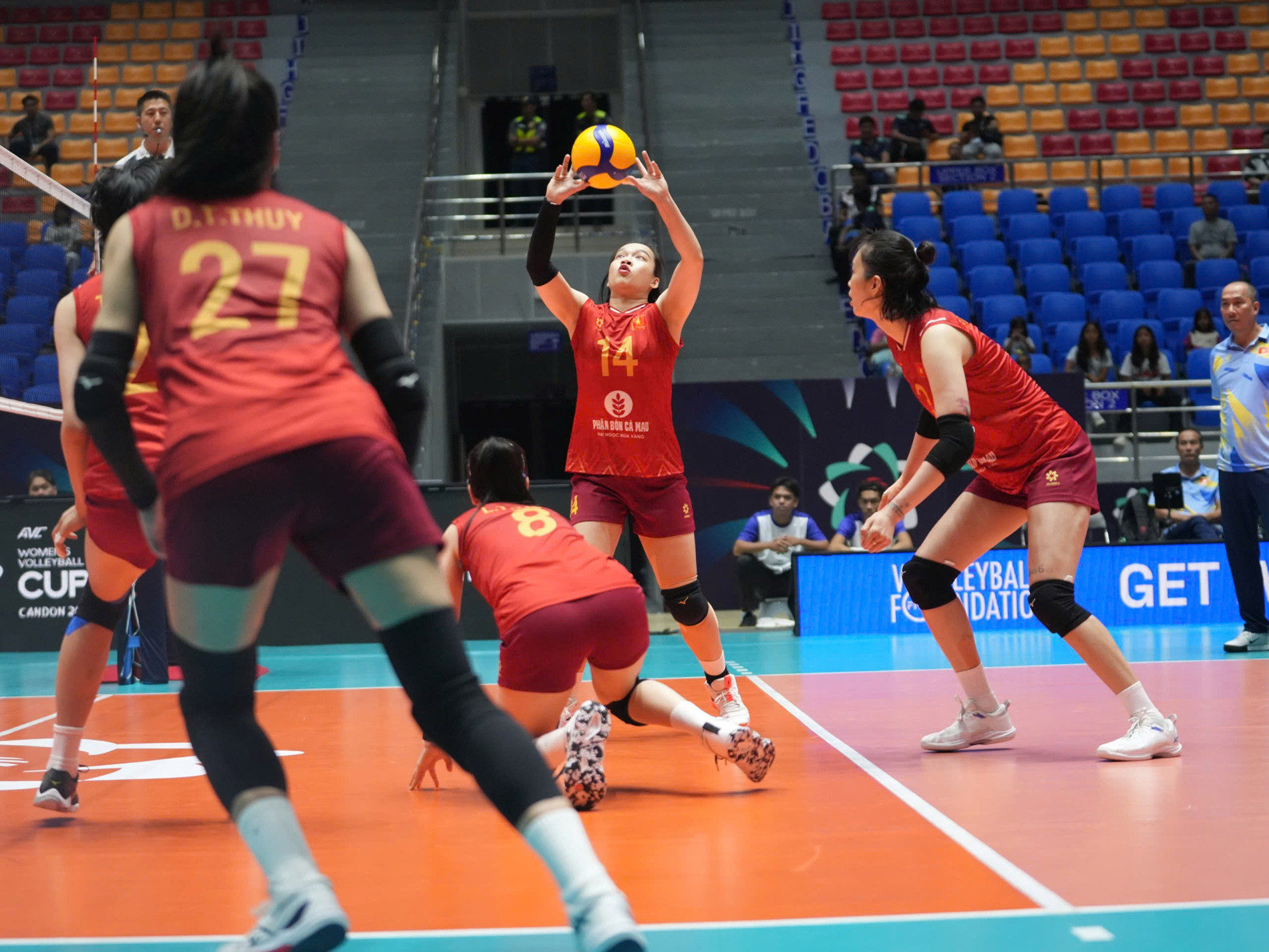 tuyen bong chuyen nu viet nam Kazakhstan 6.jpg