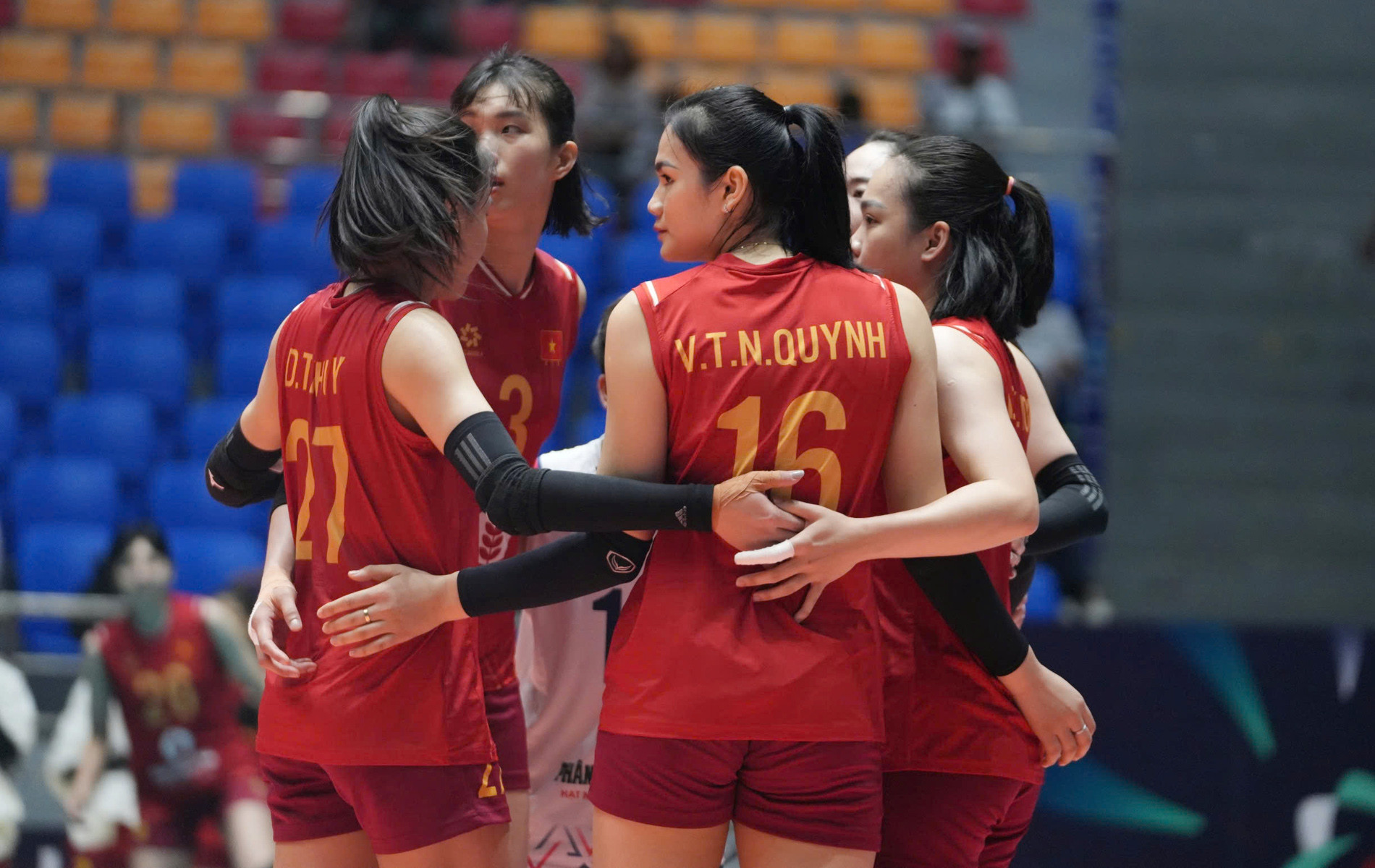 tuyen bong chuyen nu viet nam Kazakhstan 7.jpg