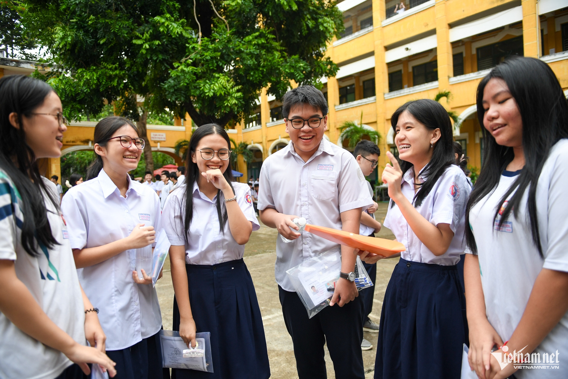 W-thi 10 TPHCM   Nguyễn Huế 7.jpg