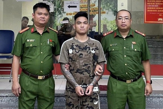  Bản tin cuối ngày 13/6: Bắt giữ thanh niên vác điếu cày đánh người ở Hà Nội 