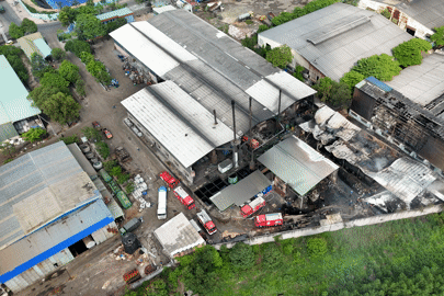 Bản tin trưa 13/6: Cháy lớn nhà máy xử lý chất thải nguy hại ở TPHCM 