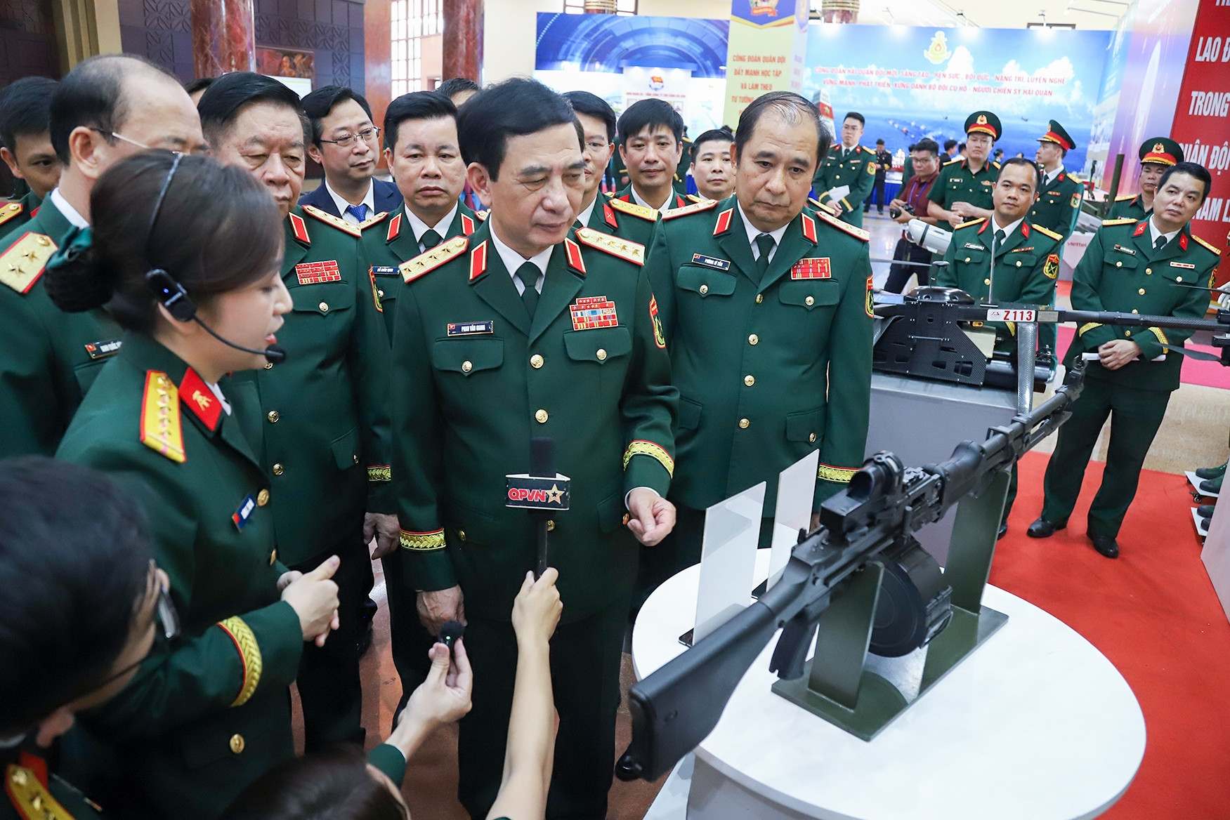 Đại tướng Phan Văn Giang đề nghị có chính sách thu hút chuyên gia công nghệ cao