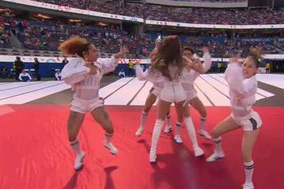 Lisa BLACKPINK làm nên lịch sử tại World Cup với màn biểu diễn cực nóng bỏng