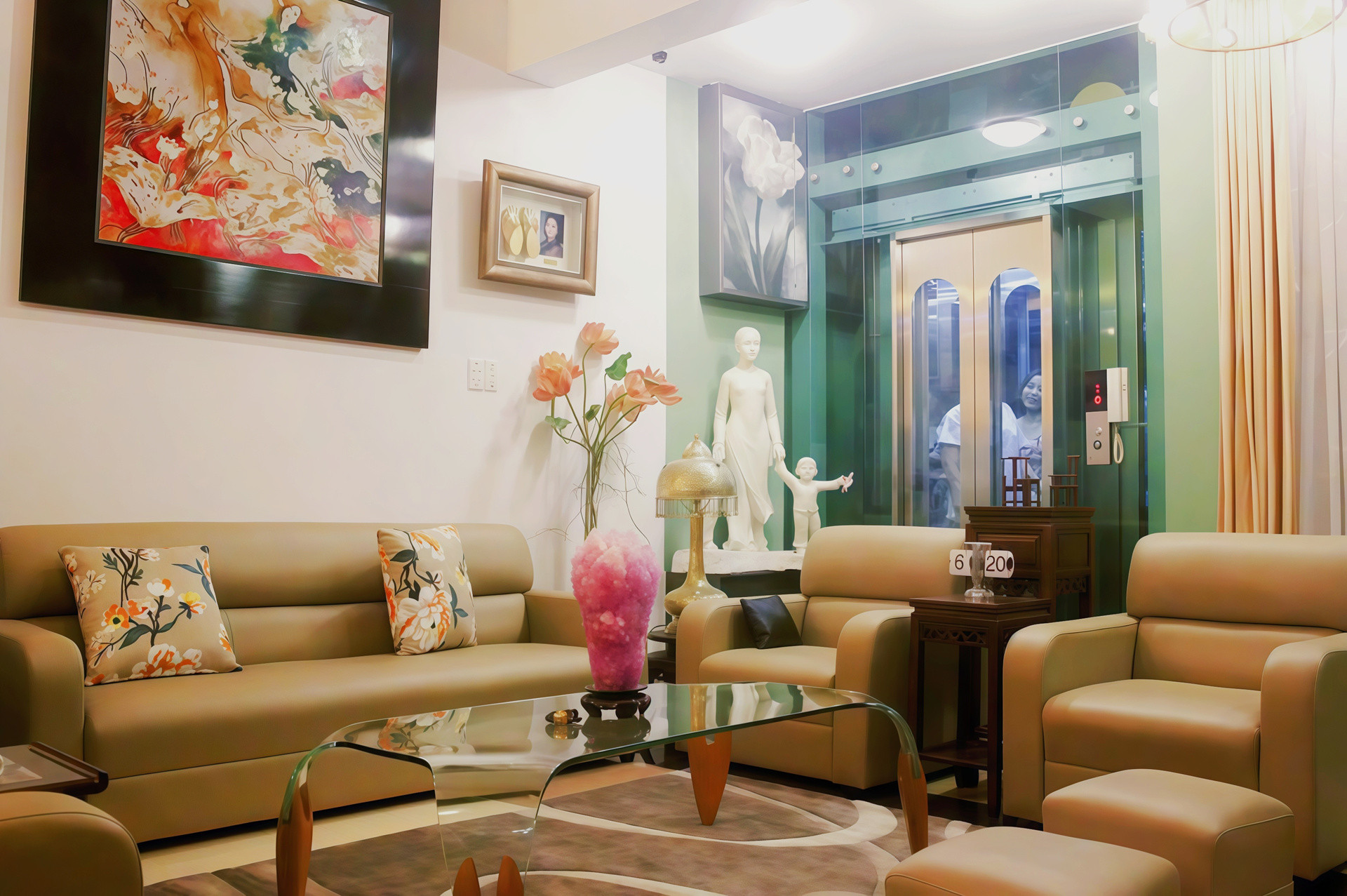 https://static-images.vnncdn.net/vps_images_publish/000001/000003/2026/6/13/meitu-20260613-141432187-2484.jpg