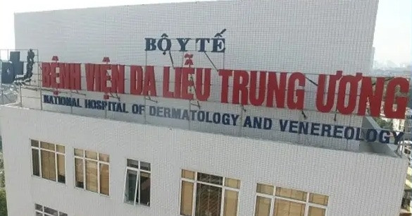 Căn bệnh hiếm khiến cô gái đến viện khẩn cấp, toàn thân bỏng rát dữ dội